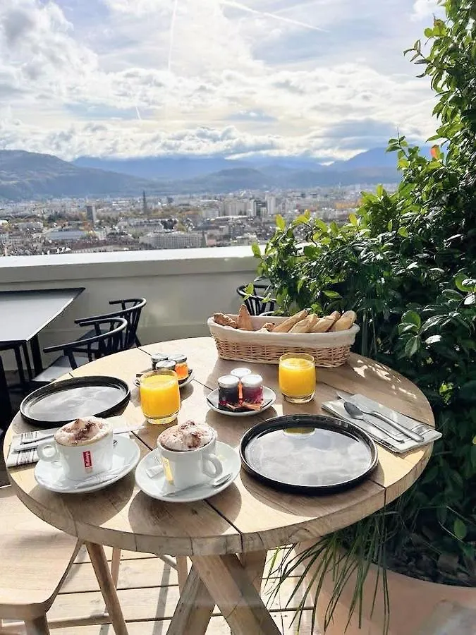 The Babel Community Hotel - Grenoble Bastille France