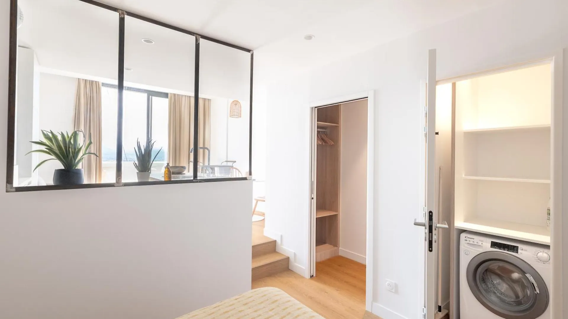 The Babel Community Hotel - Grenoble Bastille Aparthotel