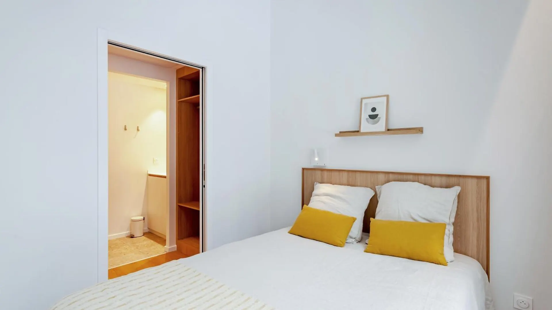 The Babel Community Hotel - Grenoble Bastille 0*,  France
