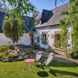 Les Roses 3*, Santec France