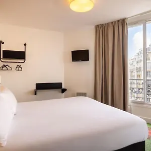 Korner Eiffel 3*, Paris France