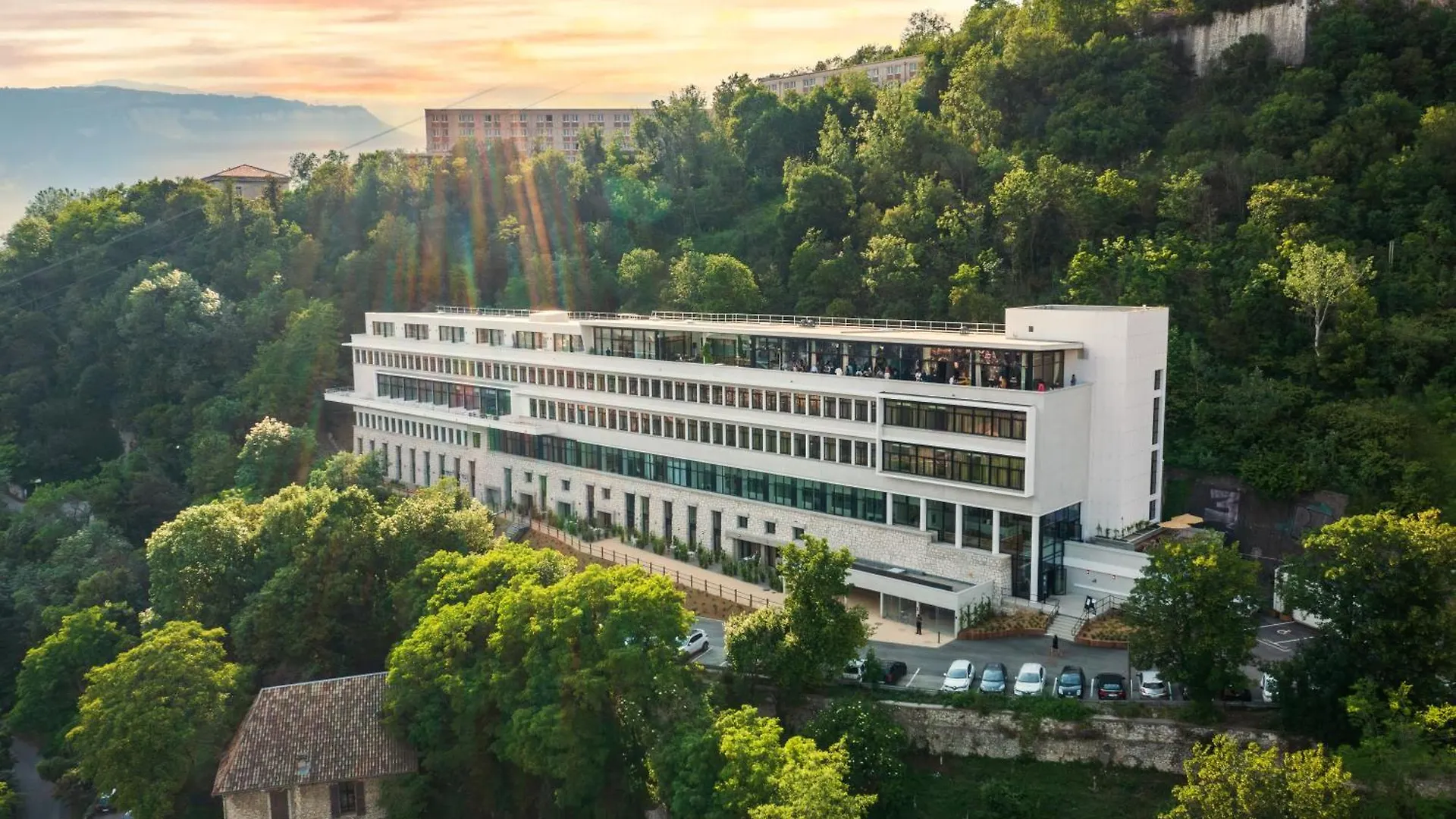 The Babel Community Hotel - Grenoble Bastille